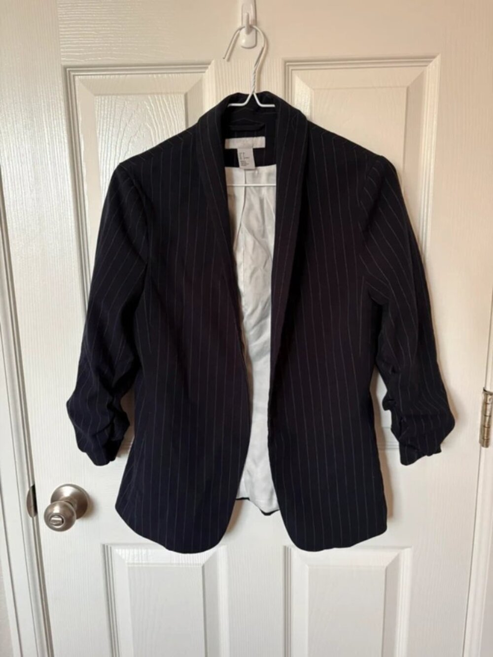 H&M navy pinstripe blazer - Size 4